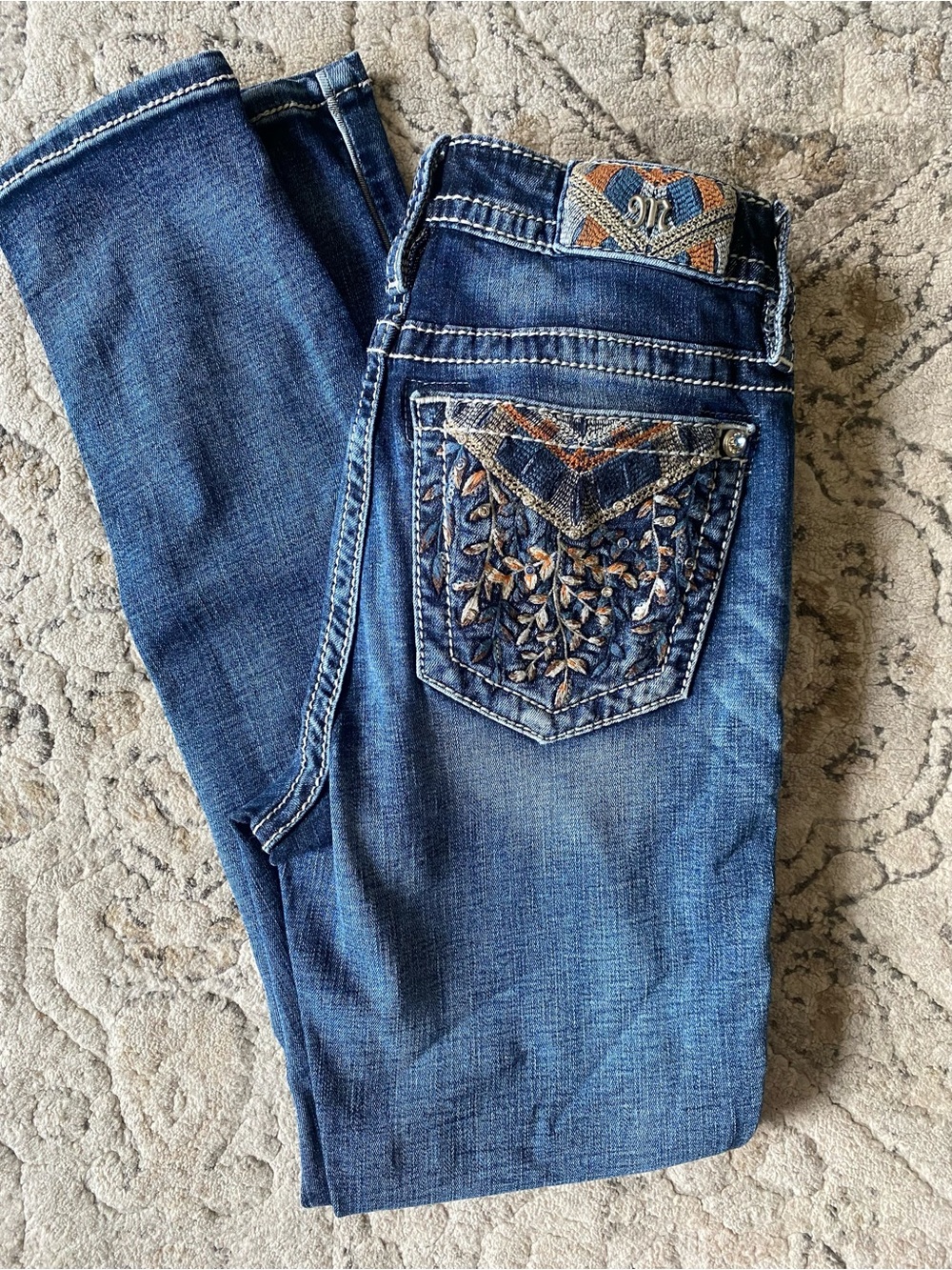 Miss Me Blue Hailey Skinny Jeans with Embroidered Pocket. Size 28. Inseam 30